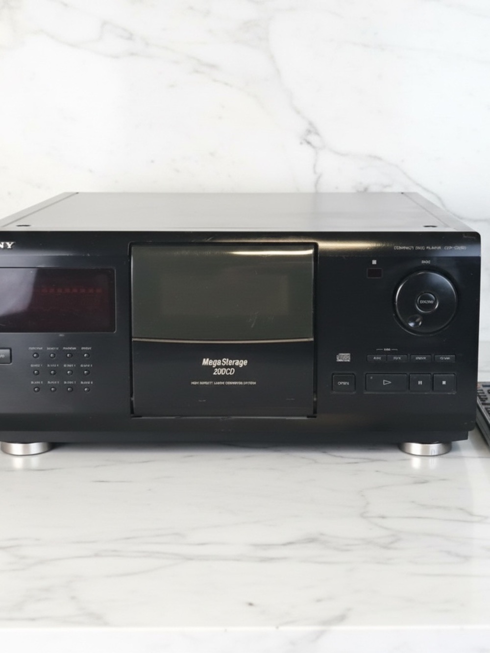 Sony CDP-CX200 Mega Storage 200CD CD Changer CD Player with Remote